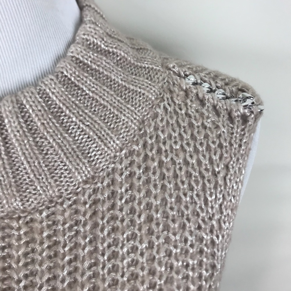 Jennifer Lopez Sleeveless Crop Sweater Chain Emb